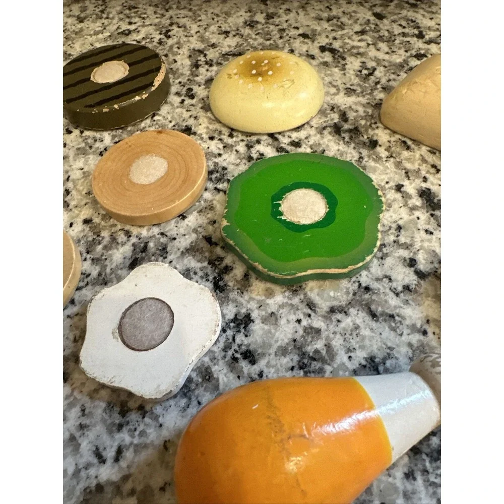 Vintage Lot Of Play Food. Lot Of‎ 10 various pieces made of wood